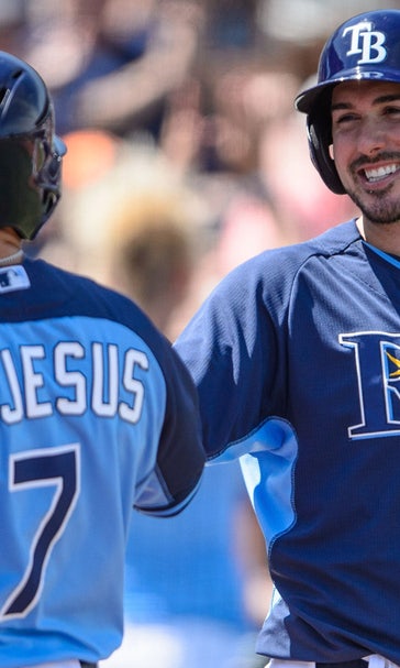 Shaved heads, generosity create buzz around Rays spring training